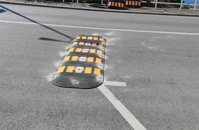 Neum: Postavljen ležeći policajac na mjestu gdje su se prevrnula