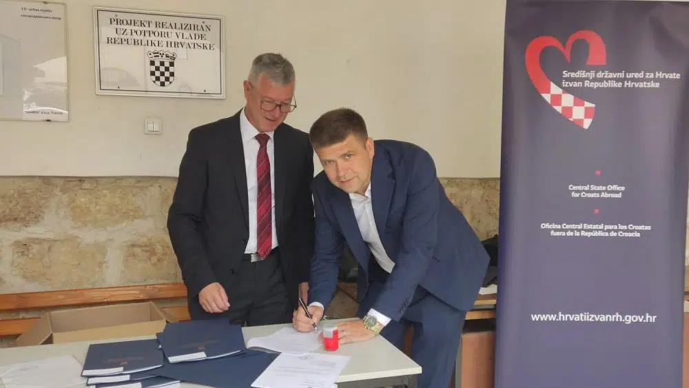 Općina Čitluk i Središnji državni ured za Hrvate izvan RH potpisali ugovor o sufinanciranju projekta opremanja KIC-a Čitluk
