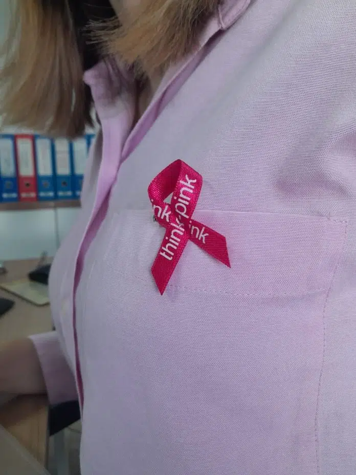 Vodopad Kravica u srijedu 1.listopada u ružičastom svjetlu: Podrška ženama