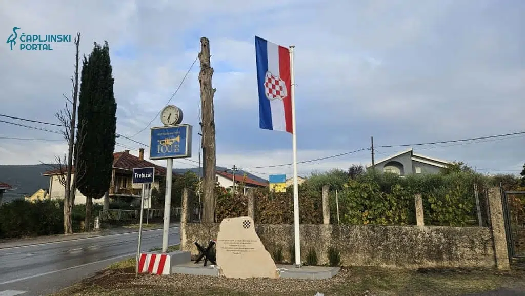 FOTO | U Čapljini otkriven spomenik herojima koji su zaustavili tenkove JNA