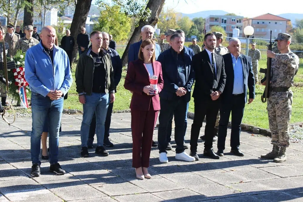 FOTO | Čapljina: U vojarni ”Božan Šimović” obilježen Dan sjećanja na branitelje