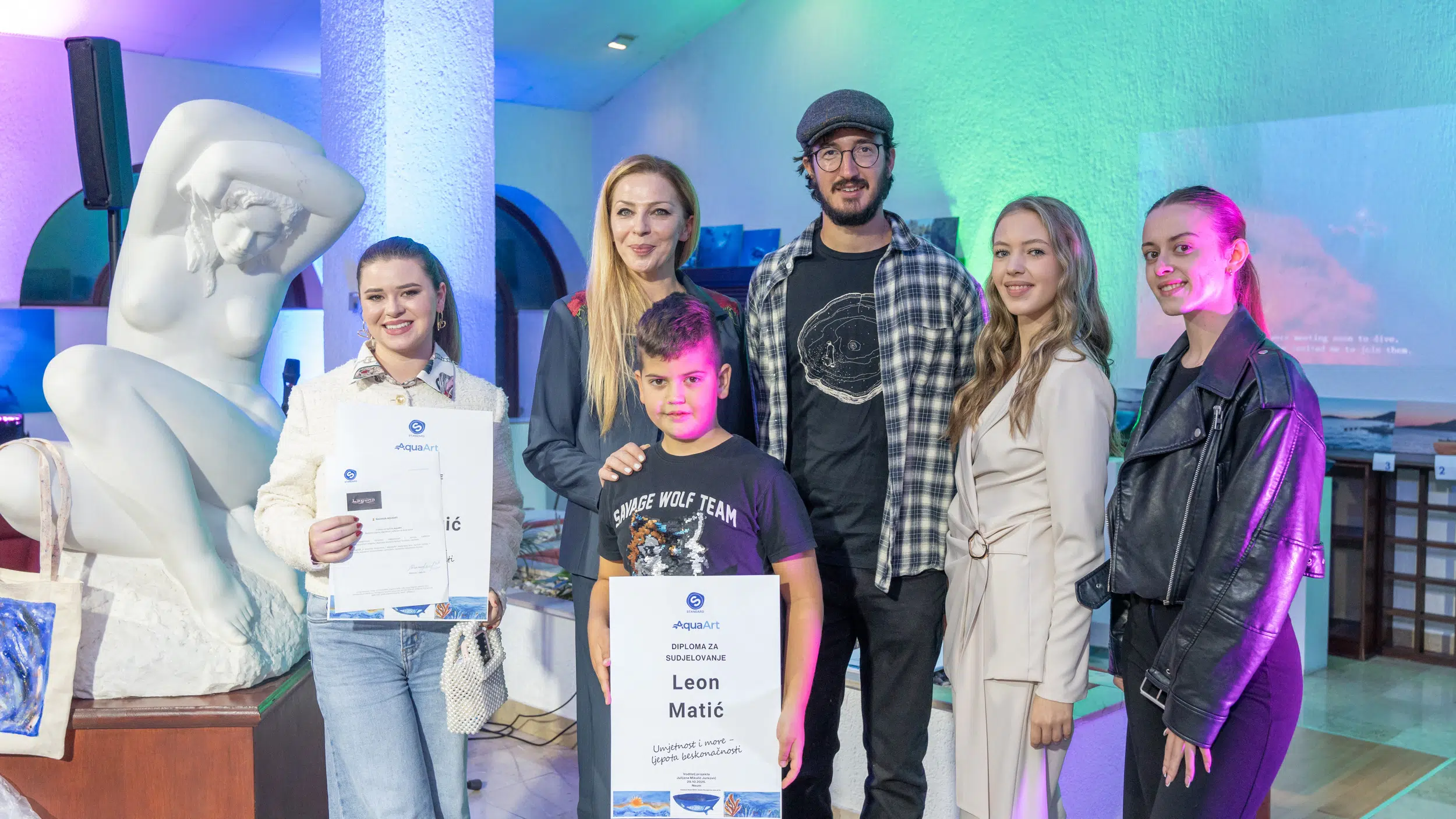 Izložba AquaArt spojila more, umjetnost i mlade