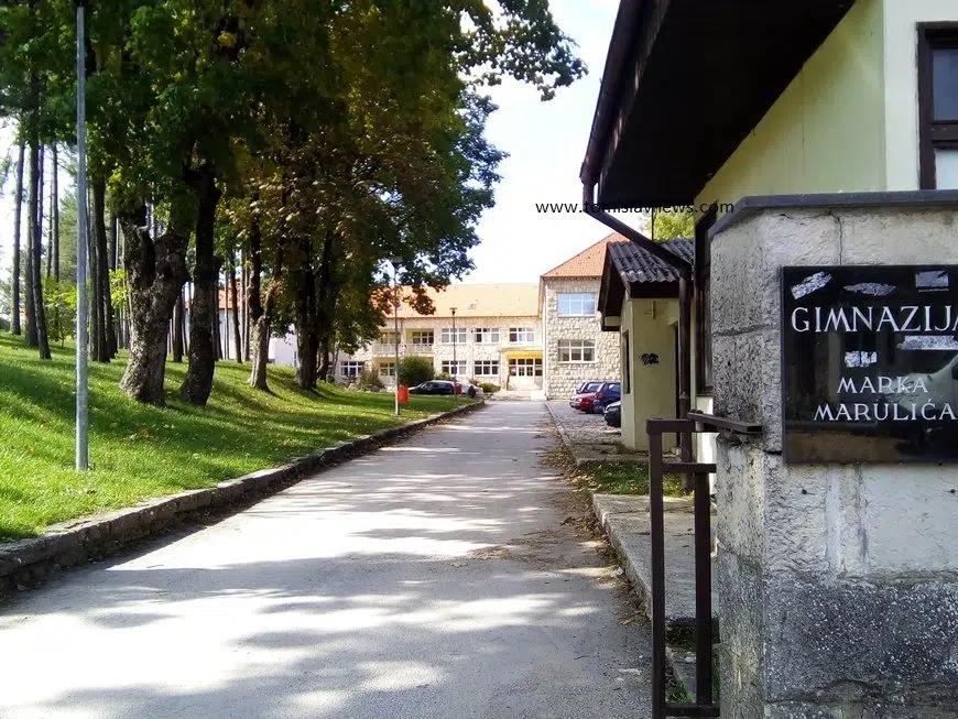 DOBRO vam  umjereno vedro, vjetrovito i hladno jutro iz Tomislavgrada!