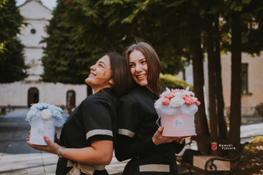OD HOBIJA DO BRENDA S DUŠOM: Upoznajte studentice koje stoje iza ručno rađenih svijeća Diva
