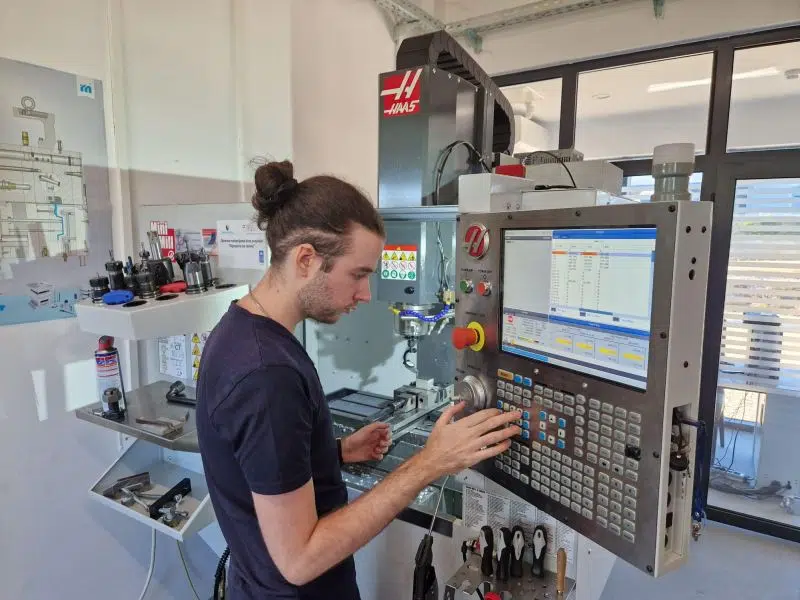 Tehnološki park Posušje:  Javni poziv za obuku za CNC programera/operatera