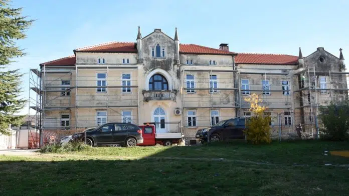 Počela obnova vanjskog dijela bivše franjevačke rezidencije