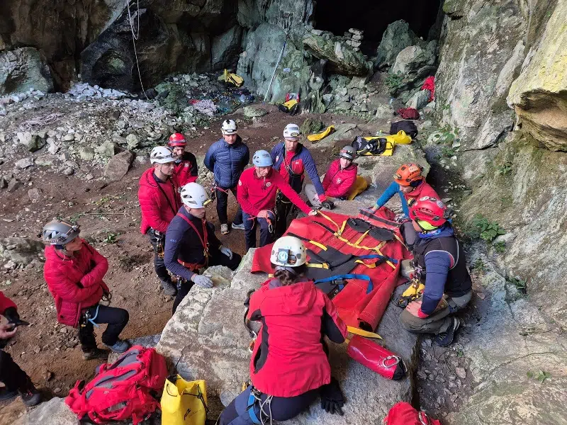 FOTO : Održan osnovni tečaj speleospašavanja Saveza gorskih službi spašavanja u BiH