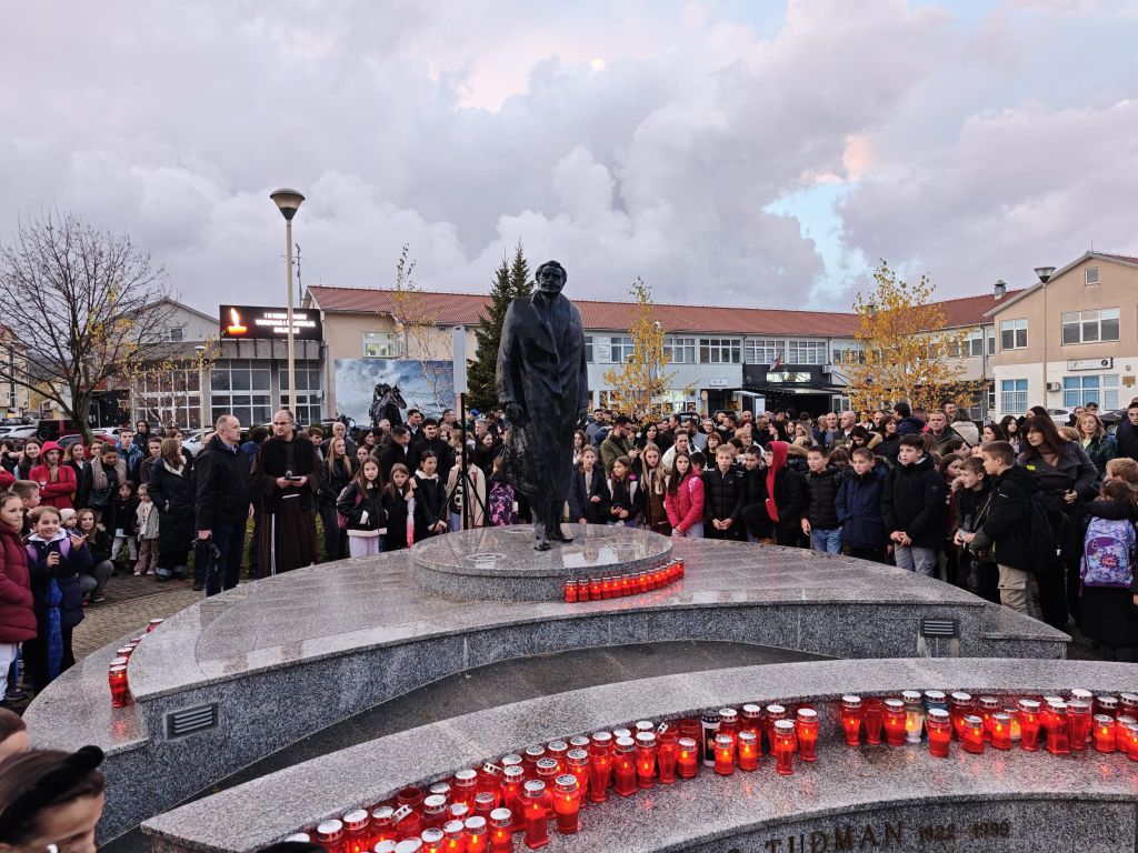 I u mom gradu i u mom selu Vukovar i Škabrnja svijetle (foto/video)