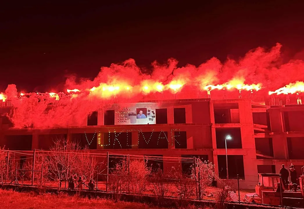Večeras je Buško jezero obasjalo svjetlo heroja – Jeana Michela Nicoliera