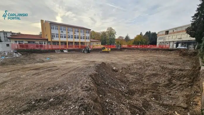 FOTO | U tijeku iskopi za podzemne garaže novog pastoralno-edukacijskog