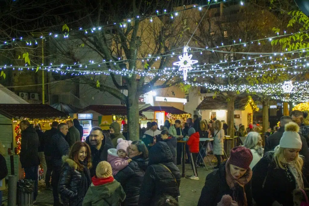 JAVNI POZIV za zakup kućica i javnog prostora za prodaju i prezentaciju proizvoda za vrijeme trajanja manifestacije “ADVENT U LJUBUŠKOM”