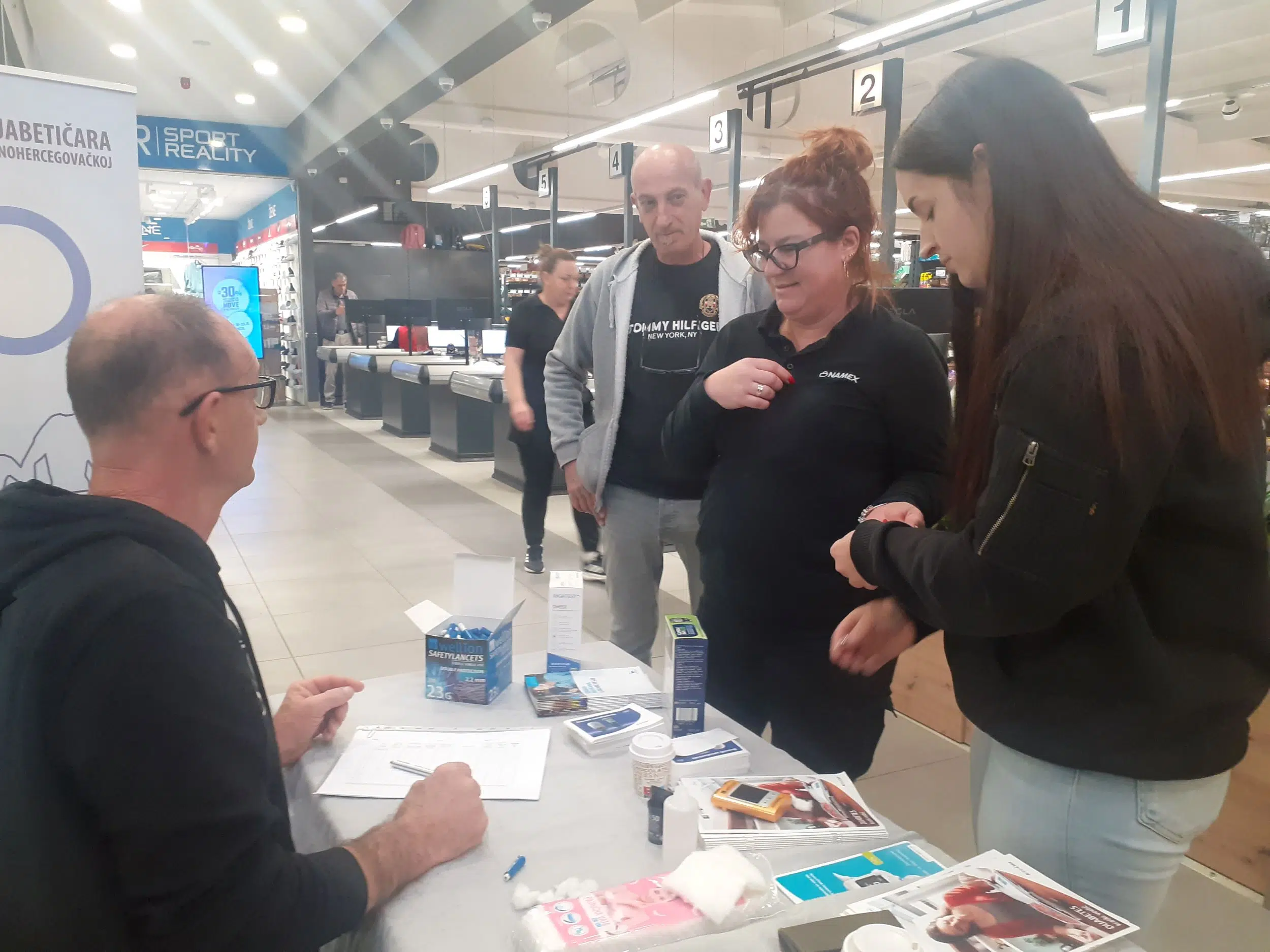 U Ljubuškom održana akcija besplatnog mjerenja šećera u krvi
