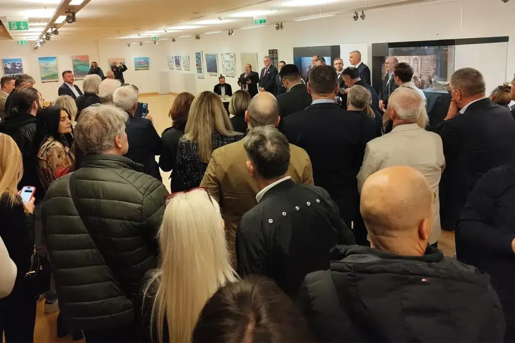 U Splitu otvorena izložba ”Duvno polje – kraljevsko prijestolje” posvećena kralju Tomislavu