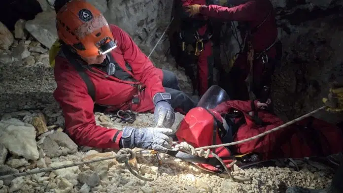 GSS-ovci proveli vježbu u speleološkom objektu Mali Samograd