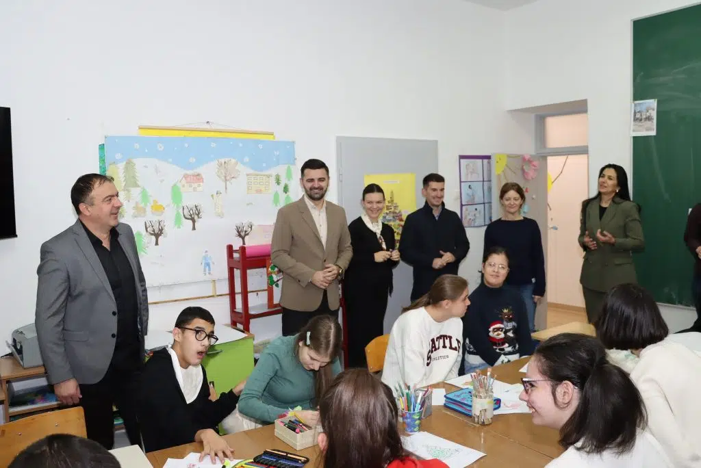 Blagdanska radost u Posušju: Djeca i članovi Udruge dočekali sv. Nikolu uz pjesmu i osmijehe