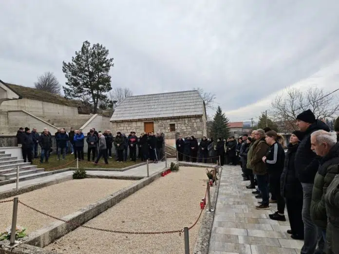 Groblje spaljenih na Lugu: Molitva za tragično stradale mještane