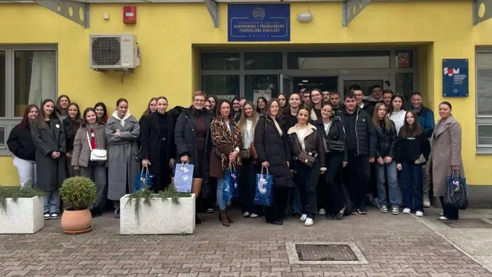 FOTO: Znanstveni dan učenika SSŠ Tomislavgrad na Agronomskom i prehrambeno-tehnološkom