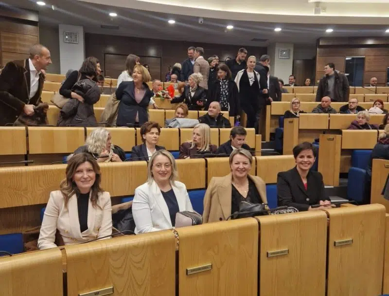 ČESTITAMO: Liječnicima dodijeljena zvanja primarijus za dugogodišnju uspješan rad i rezultate u zdravstvu, među njima i Duvanjkama i Duvnjacima