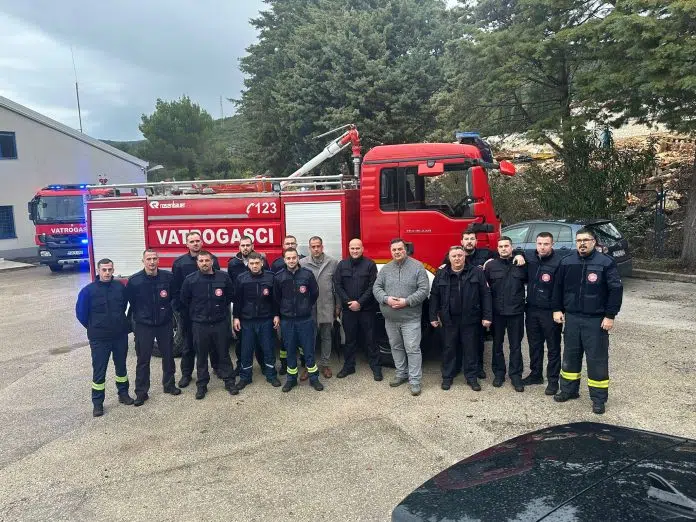 FOTO: Načelnik Jurković uručio ključeve novog vozila PVP Neum
