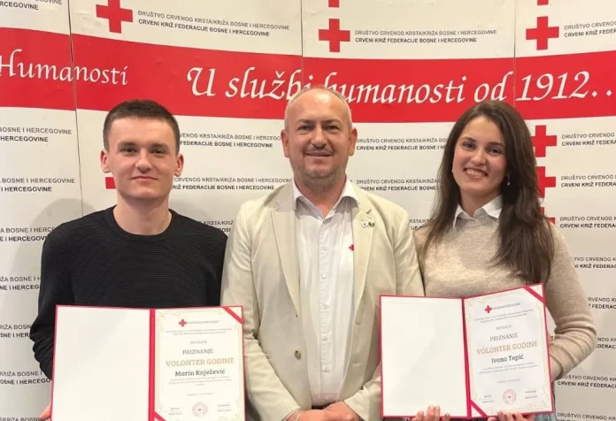 CRVENI KRIŽ FEDERACIJE BiH: Ivana Topić i Marin Knježević nagrađeni