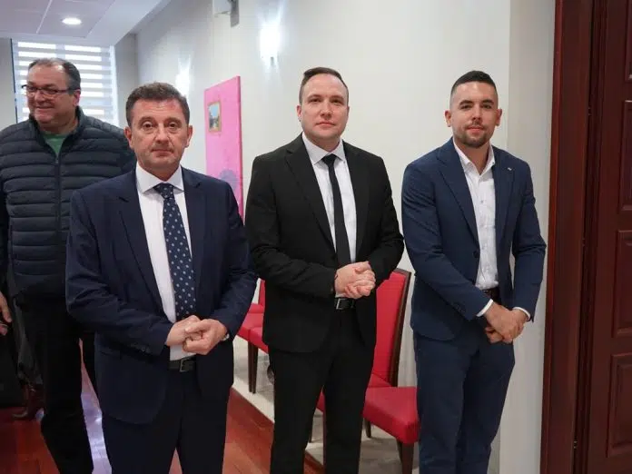 Gradonacelnik-Kordic-na-Bozicnom-prijemu-Medusobno-postovanje-temelj-za-uspjeh.jpg