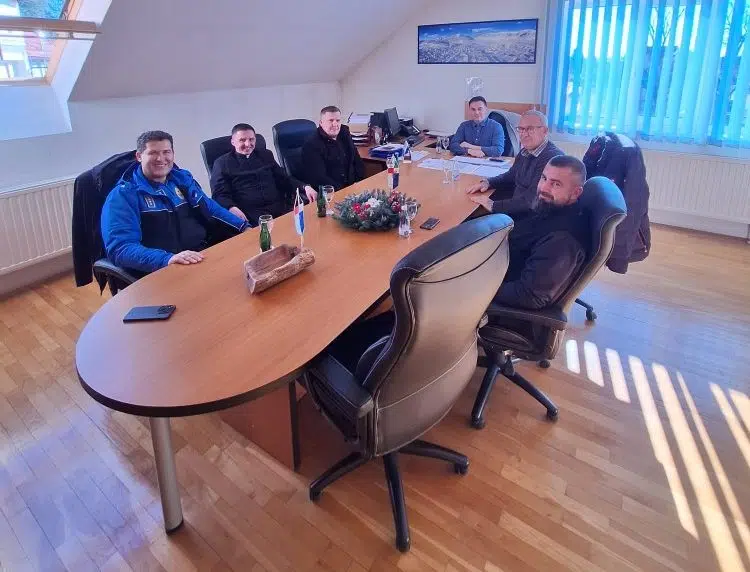 Načelnik Jurič održao sastanak s predstavnicima vjerskih zajednica i policije: Kupres ostaje sigurna i otvorena sredina za sve mještane
