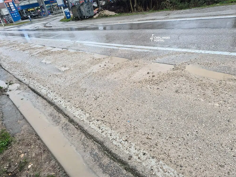 FOTO | Blato, rupe i nesigurnost: Probijeni rokovi radova dodatno razljutili mještane u Čapljini