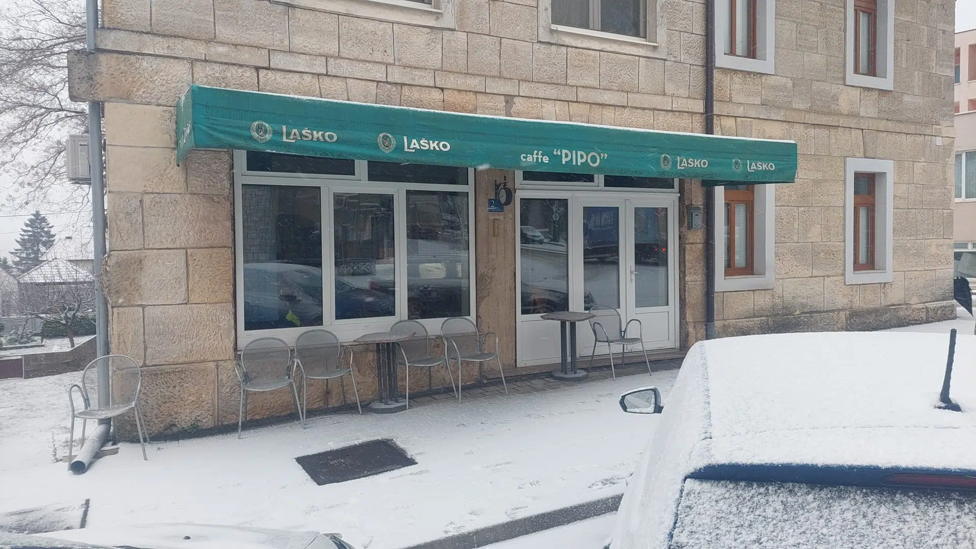 Snijeg zabijelio Posušje, a danas i Hajdukove boje: pokazuje li se da je “Posušje cilo oduvik bilo”?