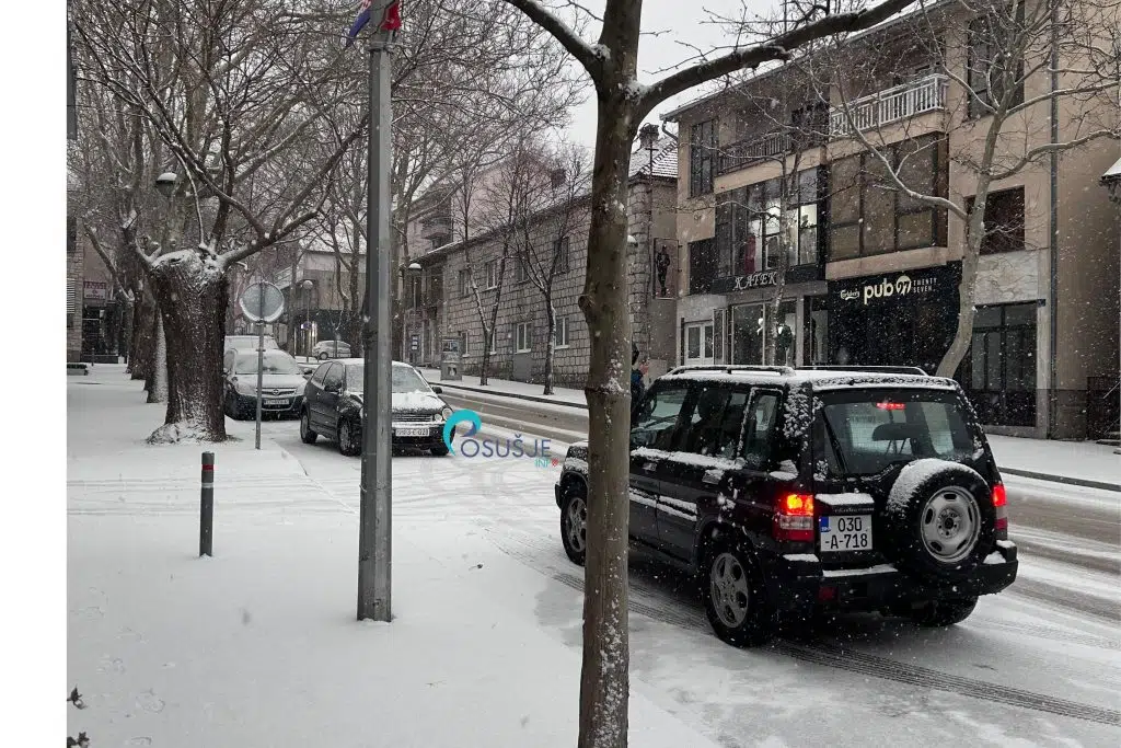 FOTO/VIDEO Posušje se probudilo pod snježnim pokrivačem