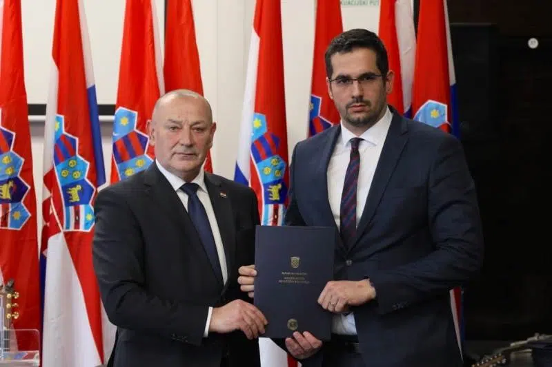 POTPISAN Sporazum o suradnji u organizaciji posjeta Vukovaru učenika završnih razreda osnovnih škola iz BiH