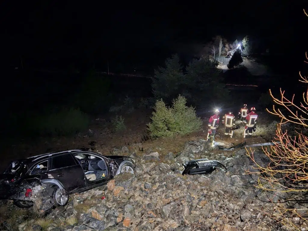 Posušje-Jablanica: Dvije osobe spašene iz automobila koji je sletio u provaliju