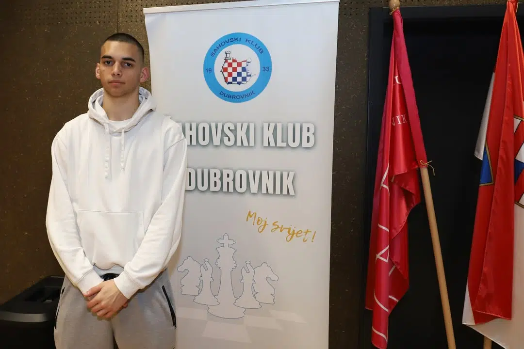 Borna Pehar među gigantima: Briljantna 4. pozicija na 16. međunarodnom rapid turniru „Open Dubrovnik 2026“
