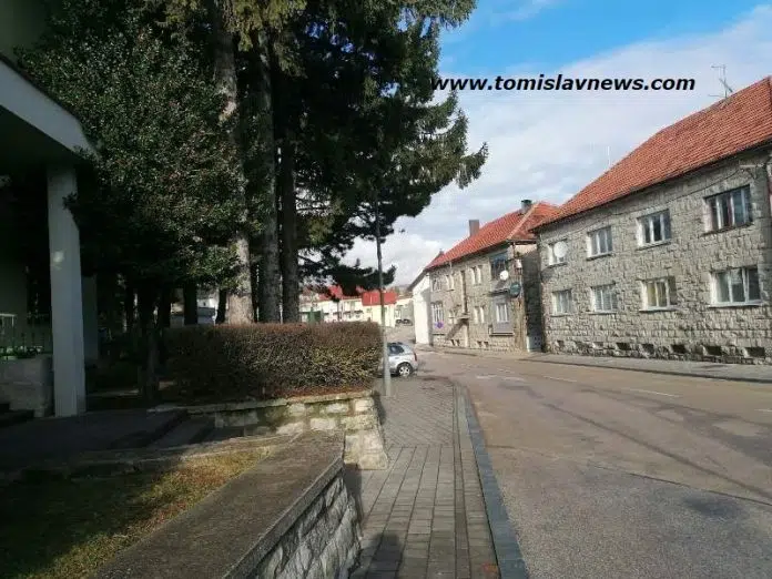 DOBRO vam umjereno vedro i vjetrovito jutro iz Tomislavgrada!