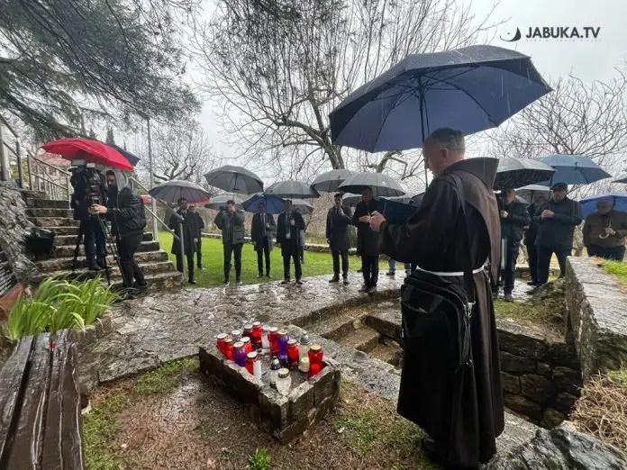U Širokom Brijegu obilježen Dan sjećanja na pobijene franjevce i