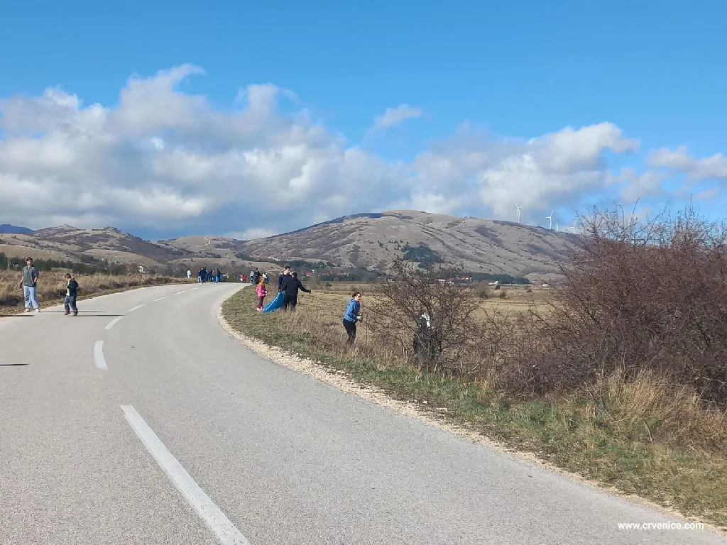Velika akcija u Seonici: Župljani i njihov župnik čistili od Mesihovine do Crvenica i od Omolja do Seonice