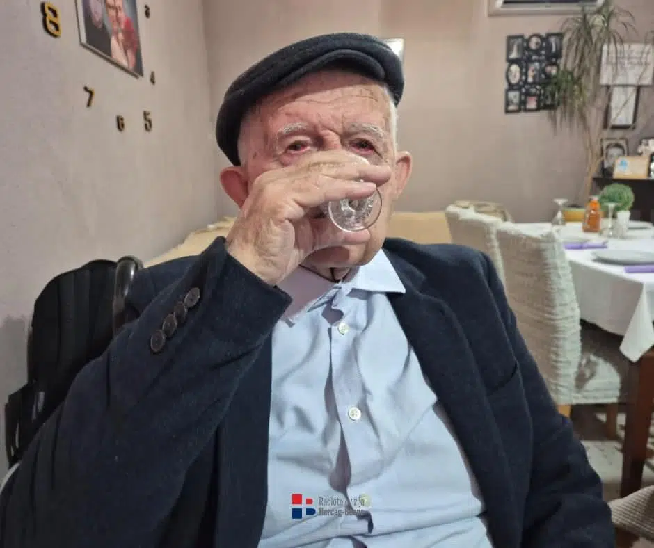 FOTO: Blaško Bilić proslavio stoti rođendan!