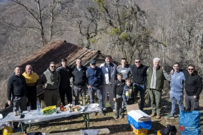 Zapaliti vatru na djedovu ognjištu nakon 33 godine događaj je