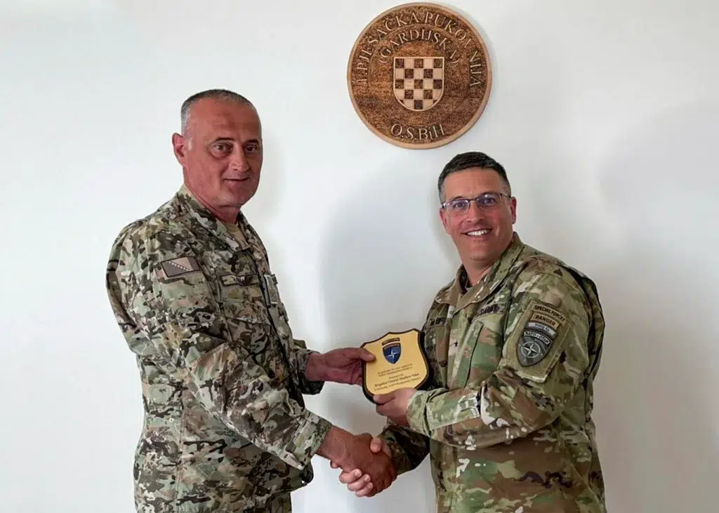 Zapovjednik NATO Stožera posjetio Livno i Mostar