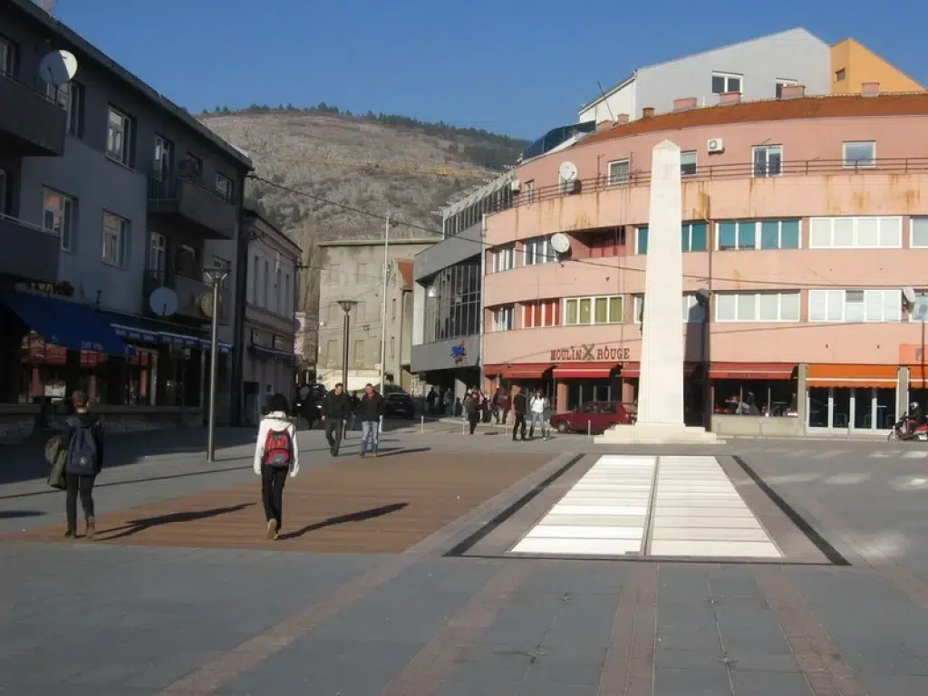 Život u Livnu: “Odnosi među ljudima su dobri, ali kada je riječ o odnosu vlasti – nekad jugo, a nekad bura”