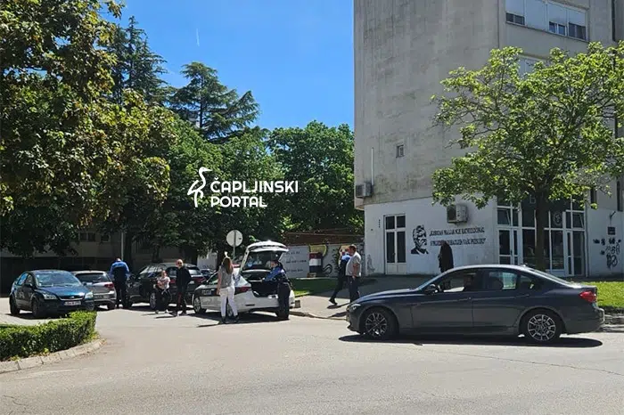 FOTO | Prometna nesreća zbog nepropisno parkiranih vozila: Ispisane kazne i najavljena akcija