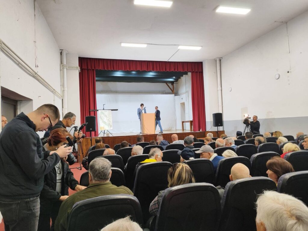 Glamoč: Građani jednoglasno poručili „NE POLIGONU“