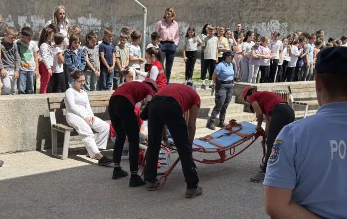 U Osnovnoj školi Tina Ujevića u Vitini održane edukacije učenika