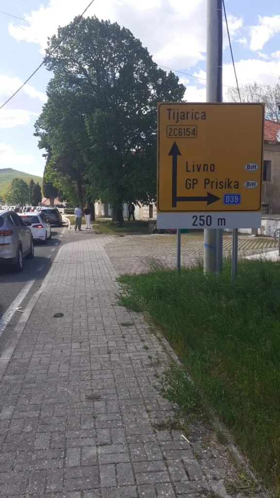 Duge kolone na granicama BiH, Kamensko zakrčeno u oba smjera