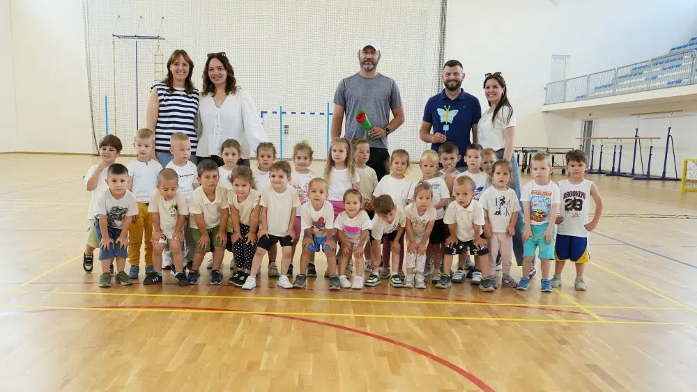 Mališani iz Dječjeg vrtića Čitluk uživali u sportskim aktivnostima u školskoj dvorani