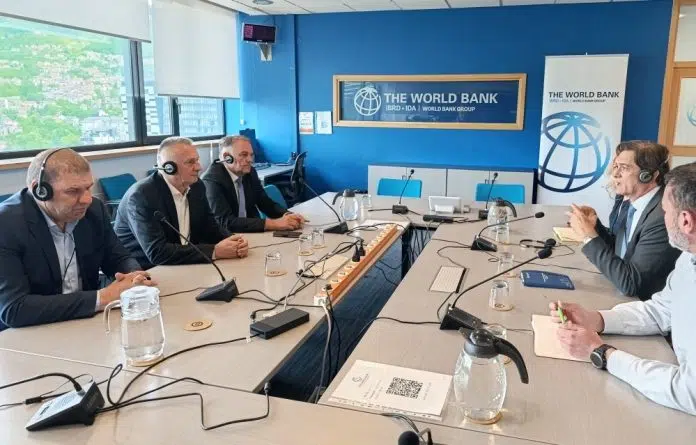 Martinović, Radišić i Dugandžić sa šefom Ureda Svjetske banke za
