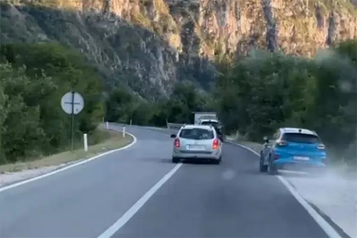 VIDEO | Snimka opasne vožnje: Vozač ukradenim autom bježao iz Mostara prema Čapljini