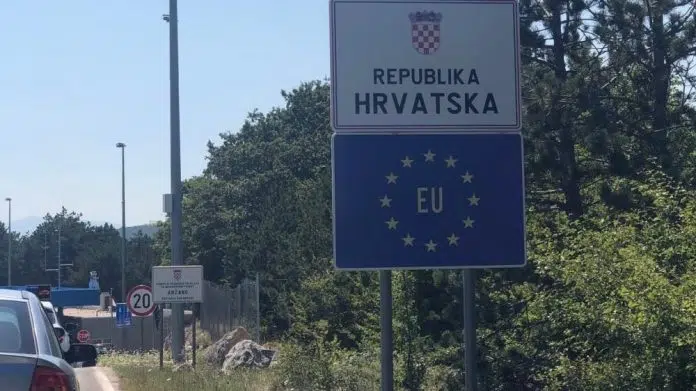 Više od 8 sati čekanja na izlazu iz BiH: Novi