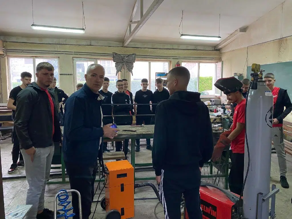 Dan otvorenih vrata u Srednjoj strukovnoj školi: Budući srednjoškolci upoznali zanimanja koja ih čekaju (foto / video)