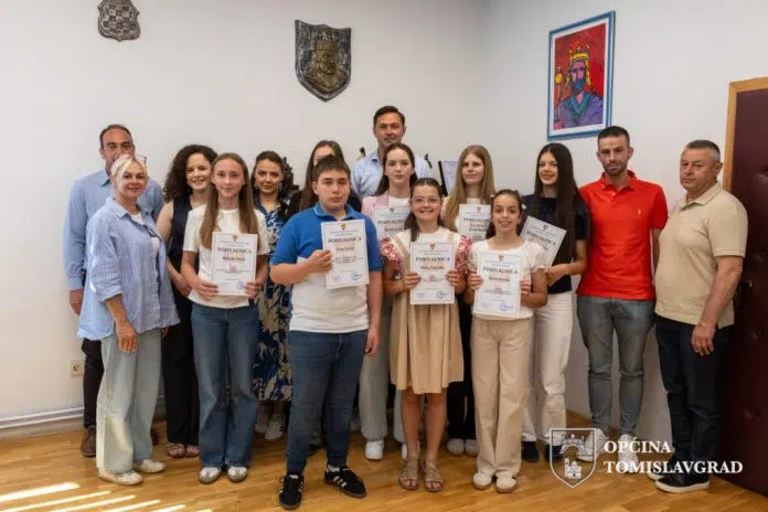 U TOMISLAVGRAD STIGLE BROJNE NAGRADE S GLAZBENIH NATJECANJA
