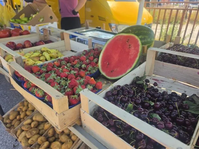 Ovo su cijene voća i povrća na duvanjskoj tržnici prvog